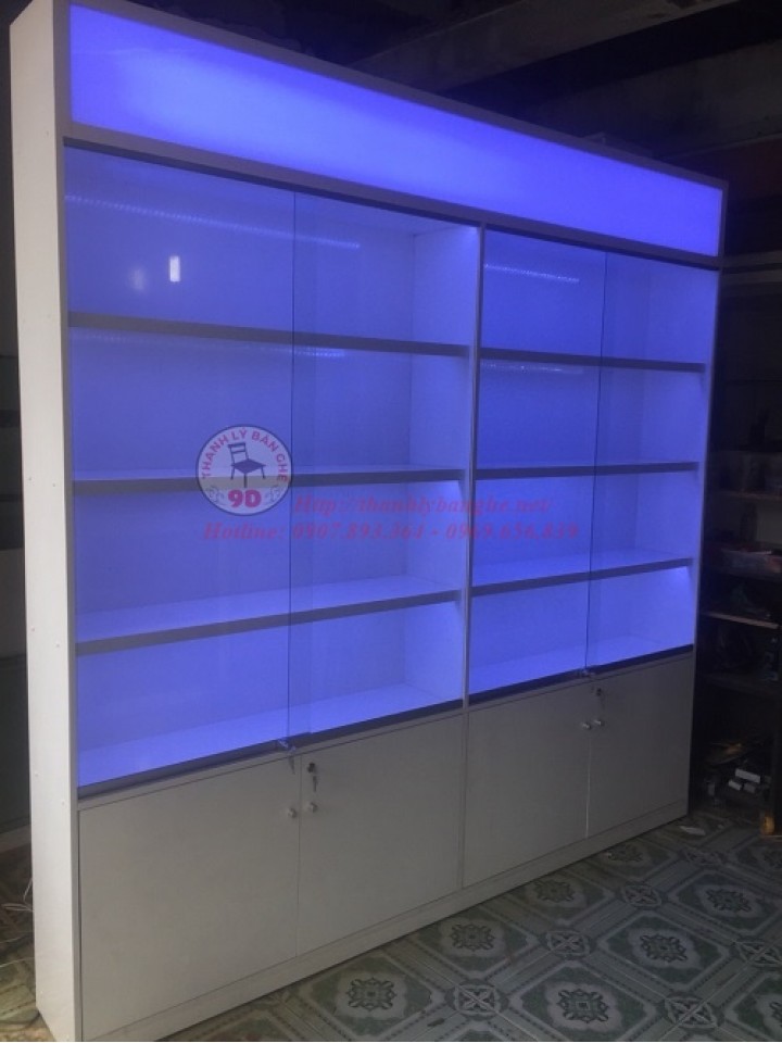 Thanh lý tủ kính trưng bày 2m4  ms 632